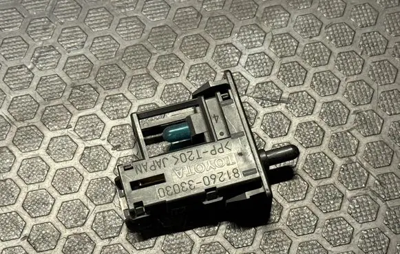 Toyota Corolla Verso AR10 Sensor 16676447 12V12W