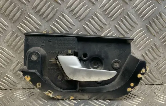 Volvo V70 Rear door interior handle 8693724