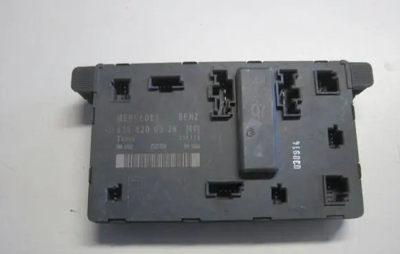 Mercedes-Benz Vito Viano W639 Door control unit/module 6398200326