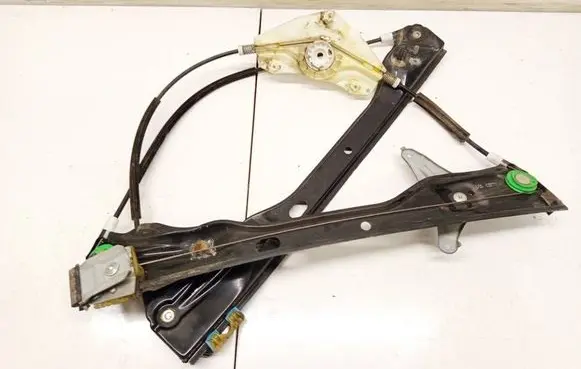 Volkswagen PASSAT B6 Sliding door window regulator with motor 