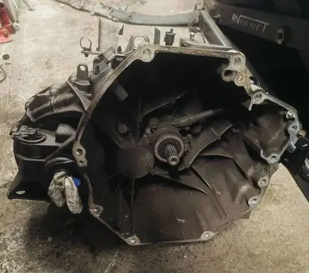Nissan Qashqai+2 Manual 6 speed gearbox BB60D 747024