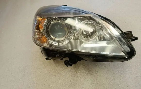 Mercedes-Benz C W204 Headlight/headlamp A2048203059 0123428226