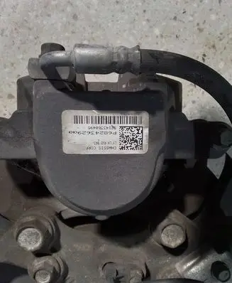 Dodge Charger Front wheel hub spindle knuckle 05168403AC