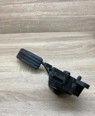 Renault Megane II Accelerator throttle pedal 8200153270