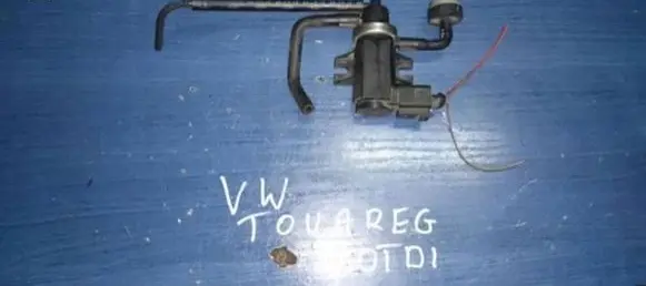 Volkswagen Touareg I Vacuum valve 