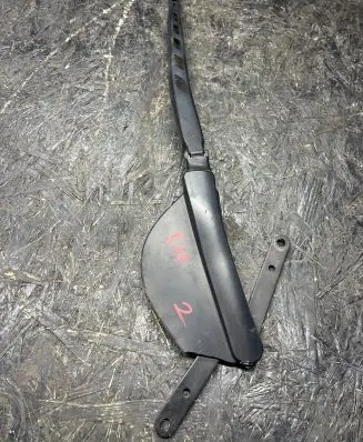 BMW 5 E60 E61 Front wiper blade arm 6167035103 179894