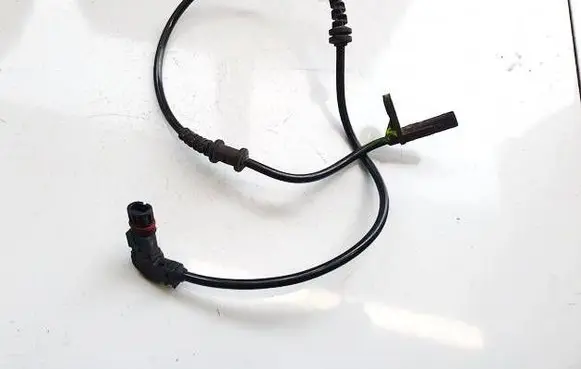 Mercedes-Benz A W168 ABS brake wheel speed sensor 2105407681