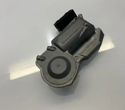 Mercedes-Benz CLS C219 Steering wheel lock A2034621130 2034621130