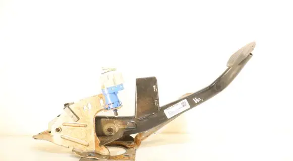 Ford Focus Clutch pedal 