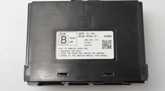 Mazda 3 Door control unit/module B0J8675L0D