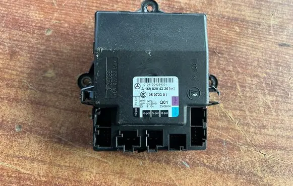 Mercedes-Benz A W169 Door control unit/module A1698204326