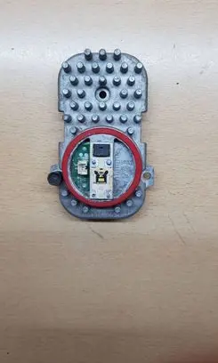 BMW 3 E90 E91 LED ballast control module 1305715084 707881