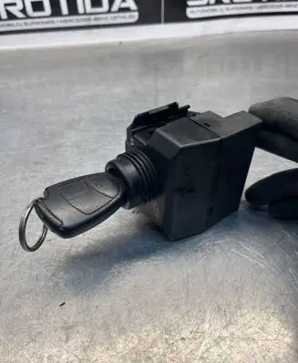 Mercedes-Benz CLK A209 C209 Ignition lock 2095450508
