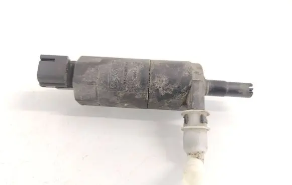 Ford Focus Headlight washer pump 5W9313K082AA