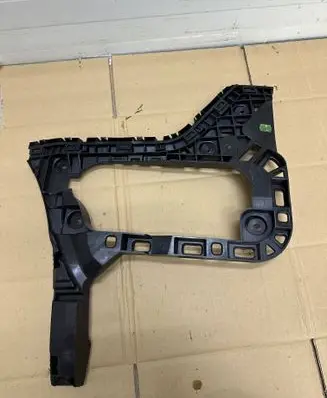 Volkswagen Arteon Rear bumper mounting bracket 3G8807375