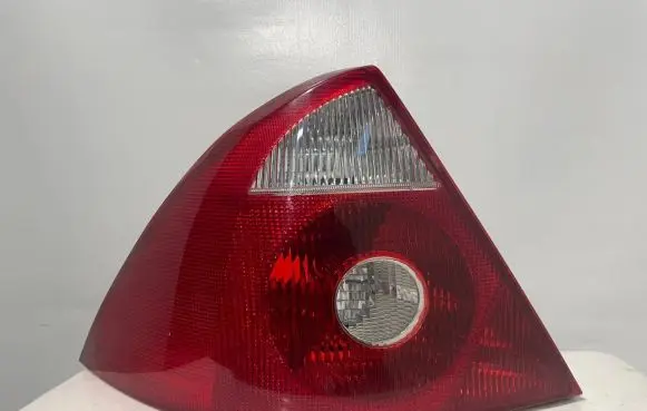 Ford Mondeo Mk III Rear/tail lights 1S7113405A 0374D 3S7113405A