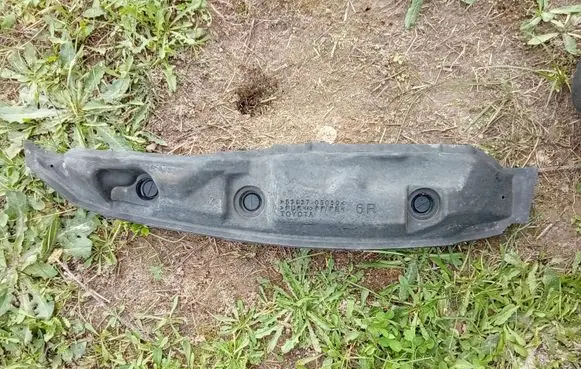 Toyota Avensis T270 Fender foam support/seal 5382705030