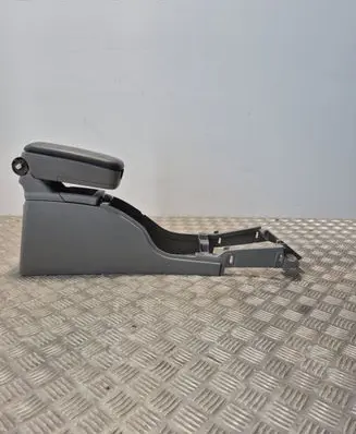Subaru Forester SG Center console 92113SA000