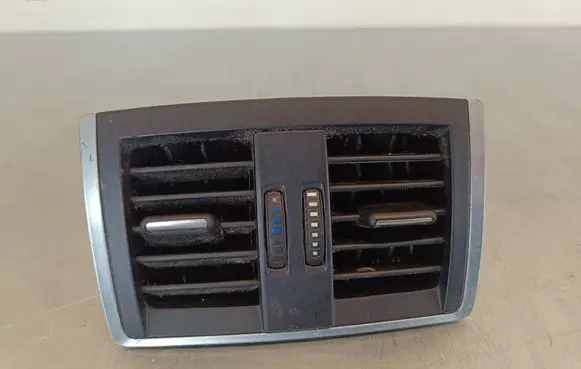 BMW 4 F36 Gran coupe Rear air vent grill 933367502 0052 0959802