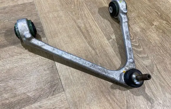 Jaguar XJ X351 Front lower control arm/wishbone 9479A
