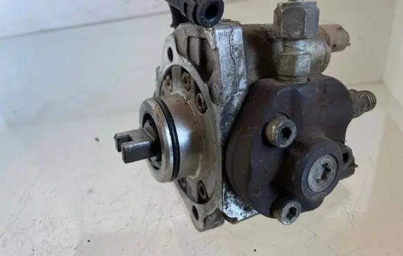 Toyota Corolla Verso E121 Fuel injection high pressure pump 221000R020 02222 HU2940000320