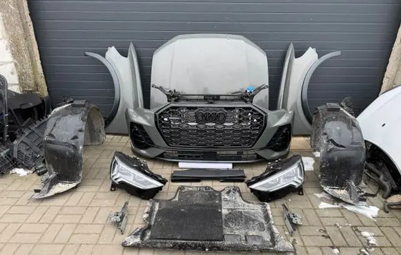 Audi Q3 F3 Front piece kit 83A