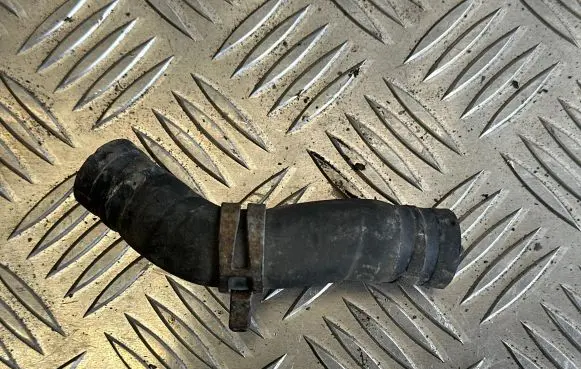 Volvo V60 Engine coolant pipe/hose