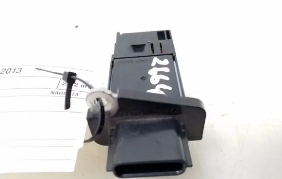 Nissan Juke I F15 Mass air flow meter 226807S000