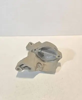 Chevrolet Captiva Power steering pump mounting bracket 96628776