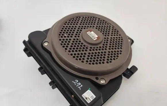 Genesis GV80 Subwoofer speaker 96380T6500URB 8946029105B 15020D0082