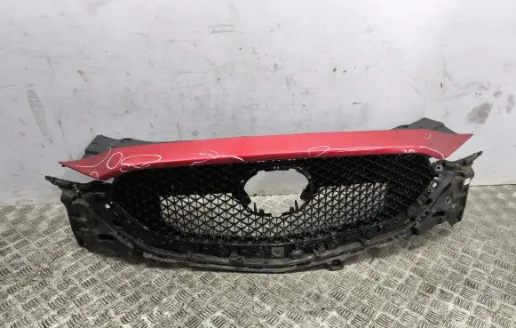 Mazda CX-5 II Front grill