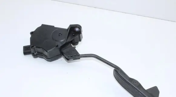 Lexus CT 200H Accelerator throttle pedal 7811076011