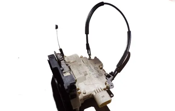 Seat Altea XL Front door lock