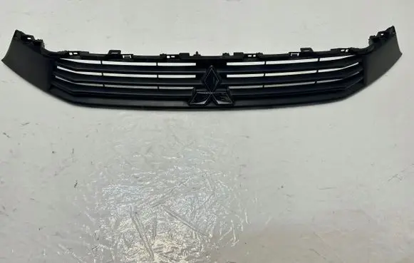 Mitsubishi ASX Front bumper upper radiator grill 6402A444