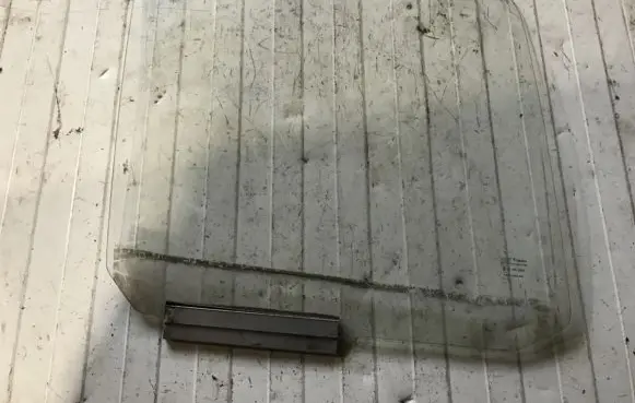 Ford Fiesta Rear door window glass