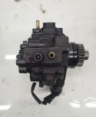 Nissan Qashqai+2 Fuel injection high pressure pump 8200690744