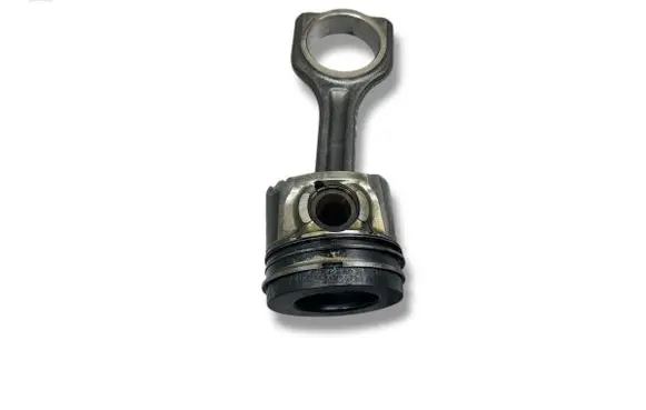 Peugeot 207 Piston with connecting rod 9hp
