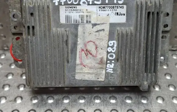 Renault Scenic I Engine control unit/module S26282089 7700875745 S115300121B