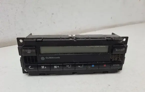 Volkswagen PASSAT B5.5 Climate control unit