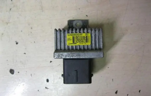 Nissan NV200 Glow plug pre-heat relay 8200859243 VD4720