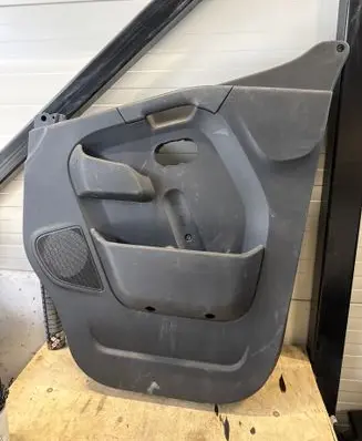 Nissan NV400 Front door card panel trim 809001997R