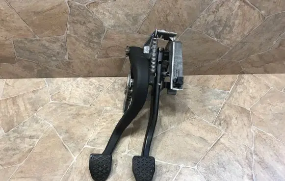 BMW X1 E84 Pedal assembly 6762250