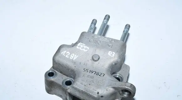 Engine mounting bracket