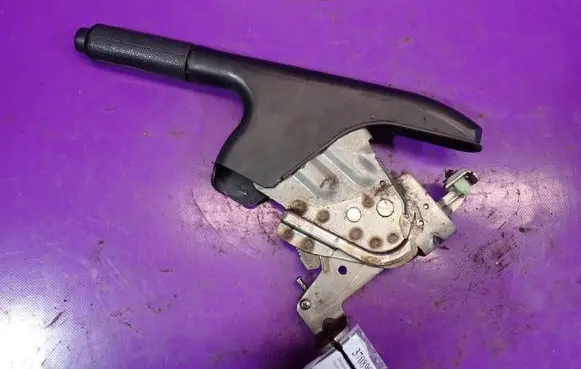 Handbrake/parking brake lever assembly