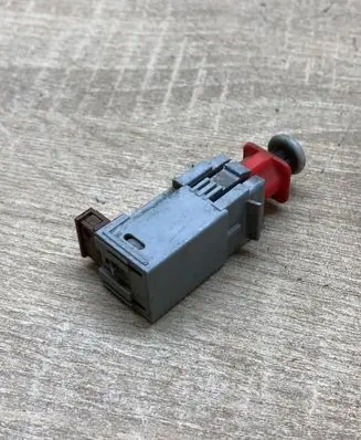 Opel Meriva A Brake pedal sensor switch 55701396 869619858