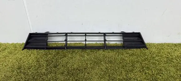 BMW 5 F10 F11 Front bumper lower grill 51117331724 7331724