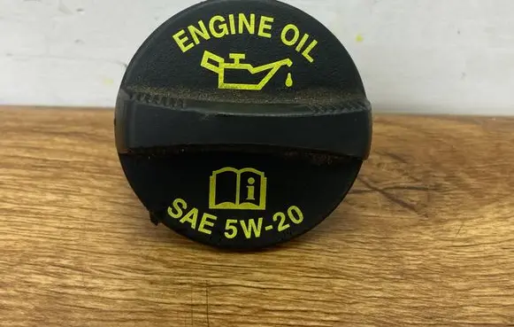 Dodge Challenger Oil filler cap KOREKOLE57