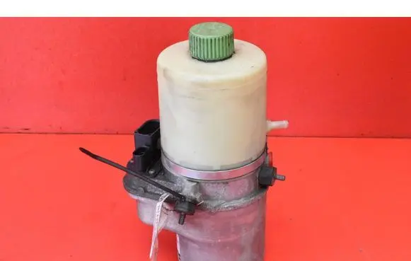 Skoda Fabia Mk2 (5J) Power steering pump 6Q1423051BS