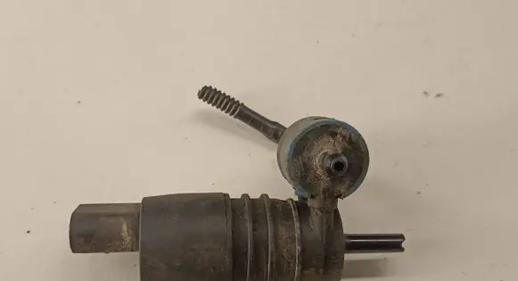 Audi A6 S6 C5 4B Windscreen/windshield washer pump
