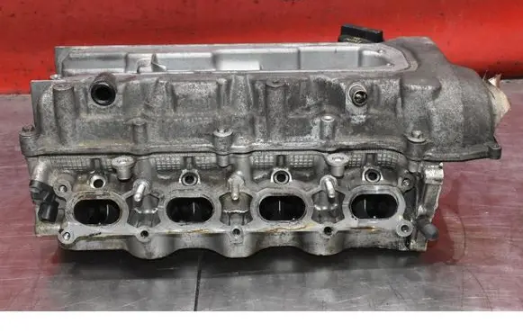 Suzuki SX4 Engine head 